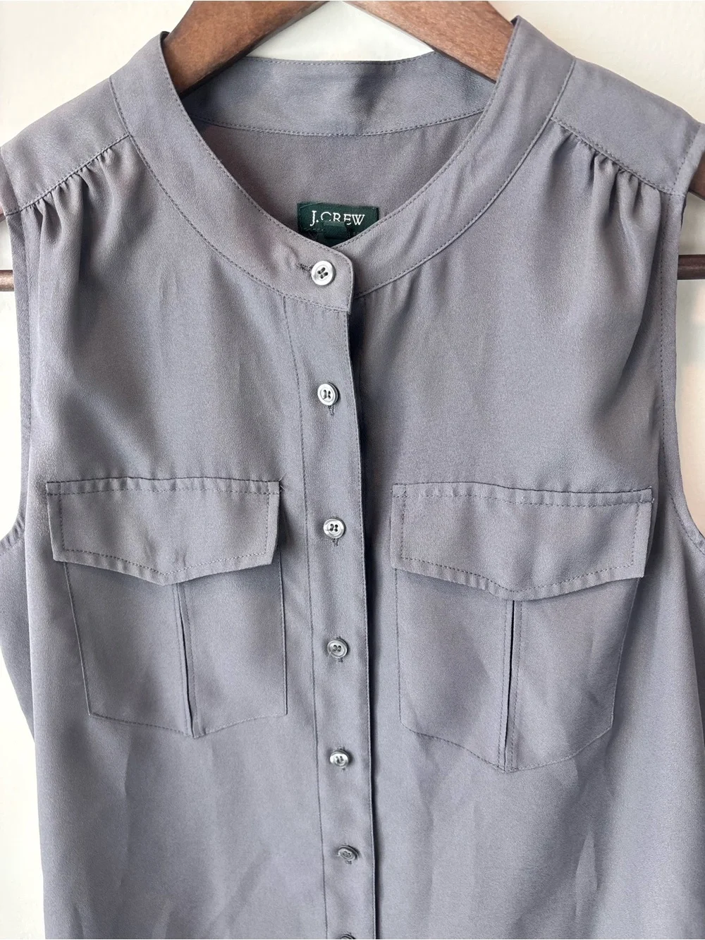 J.Crew Women’s Size 2 Gray Sleeveless Utility Blouse Button Front Pocket Top
